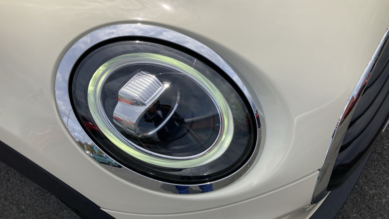 MINI Hatchback 1.5 Cooper Classic II 3dr Petrol Hatchback